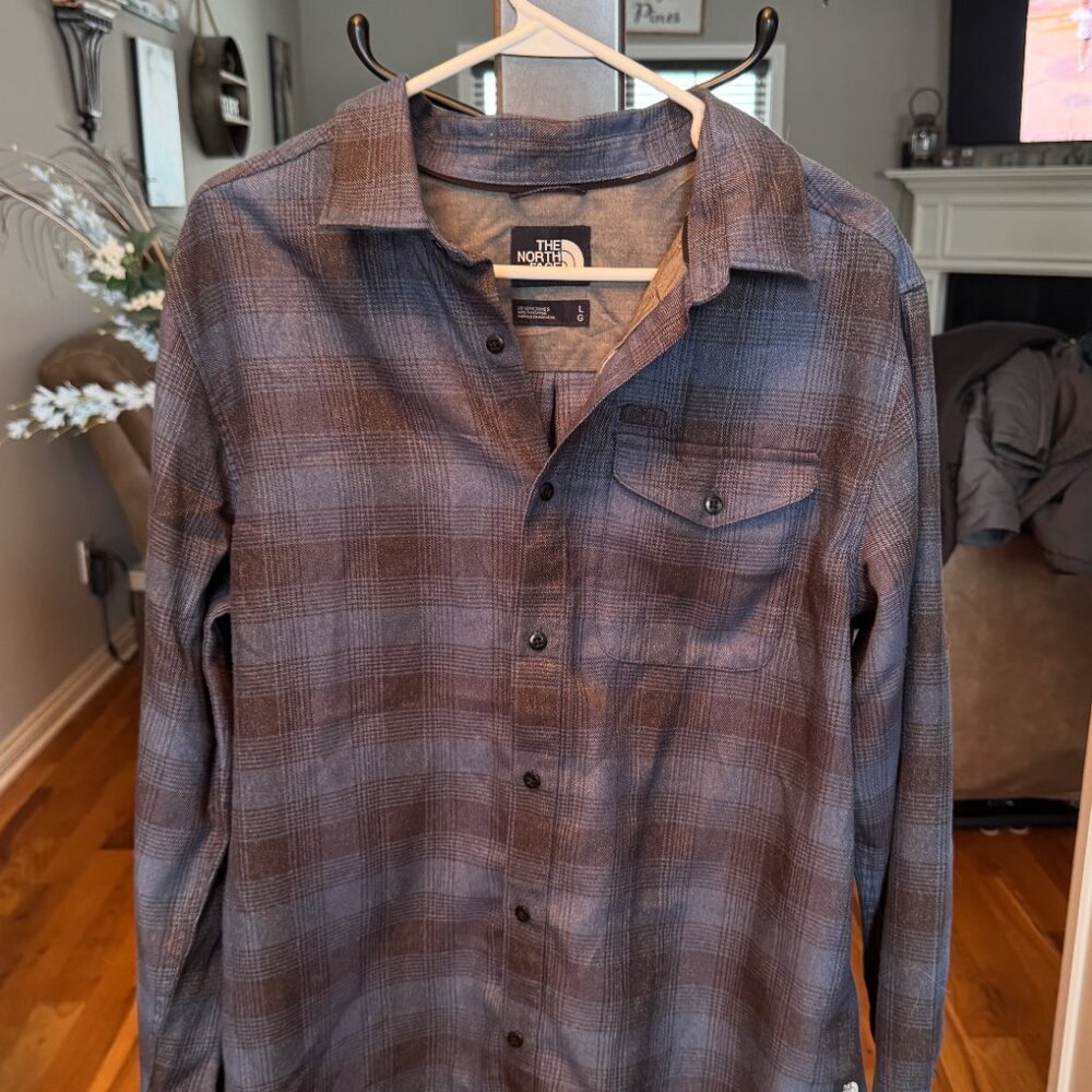 Men's North Face Large Button Down
